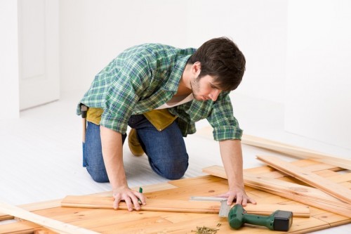 Nezapomeňte na kročejovou izolaci před položením podlahy! zdroj: shutterstock.com